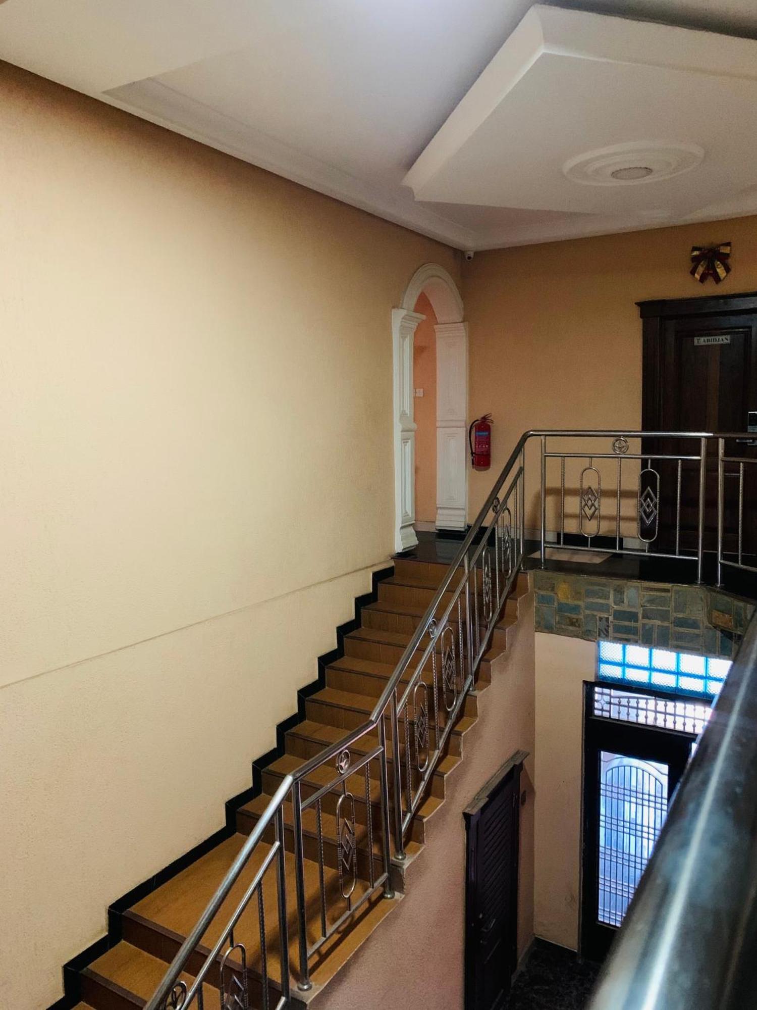 Dc Ambassadors Hotel Dawhwenya Exterior photo